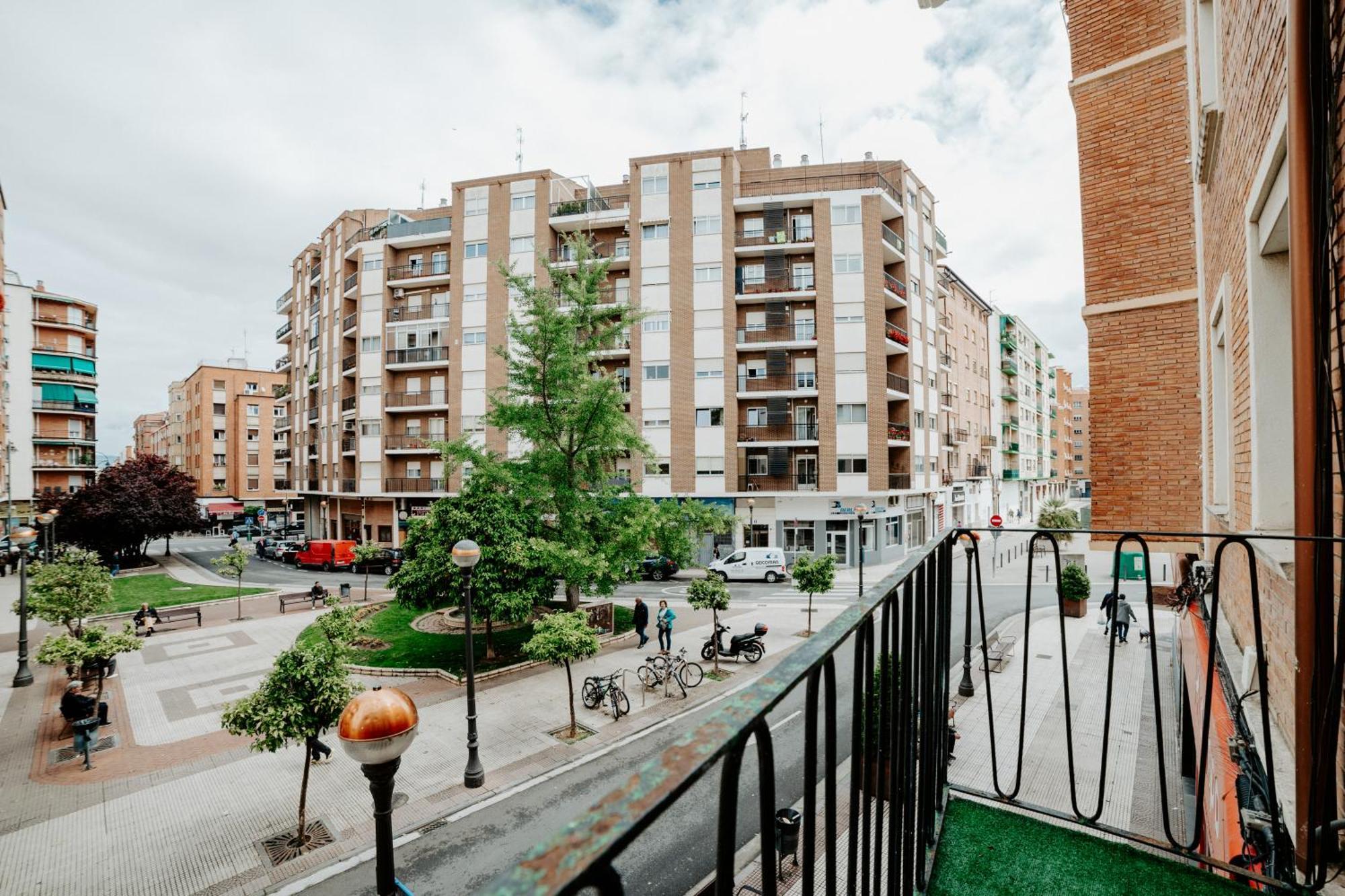 Apartamento Juzgados Logrono Bagian luar foto